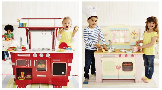 elc wooden cottage kitchen