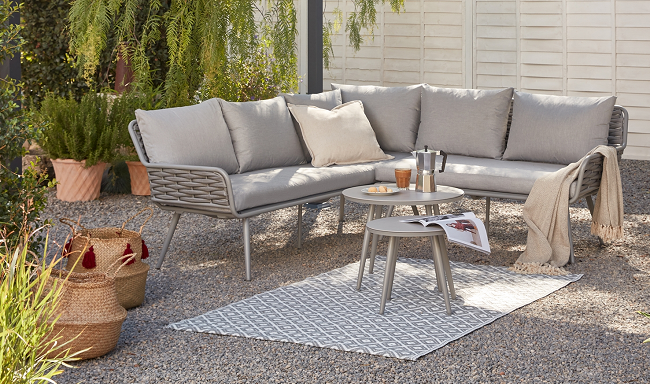 Best UK Garden Furniture Deals 2020 on {keyword}