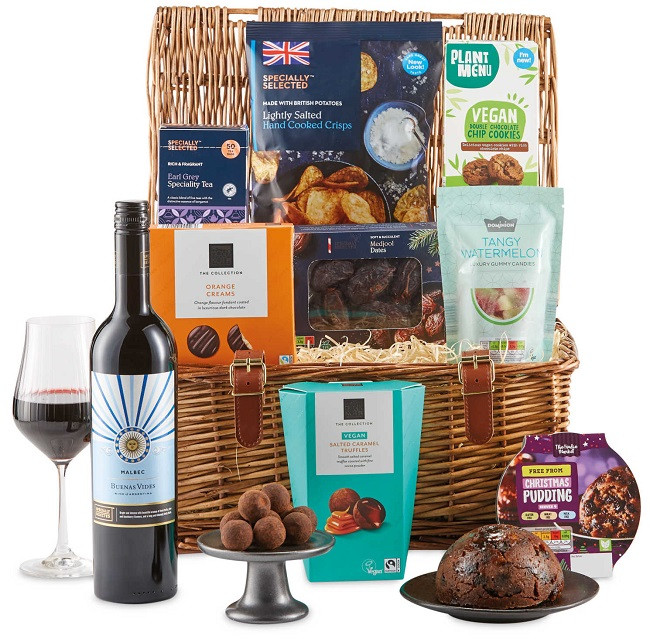 You Can Now Order Aldi Christmas Hampers 4311